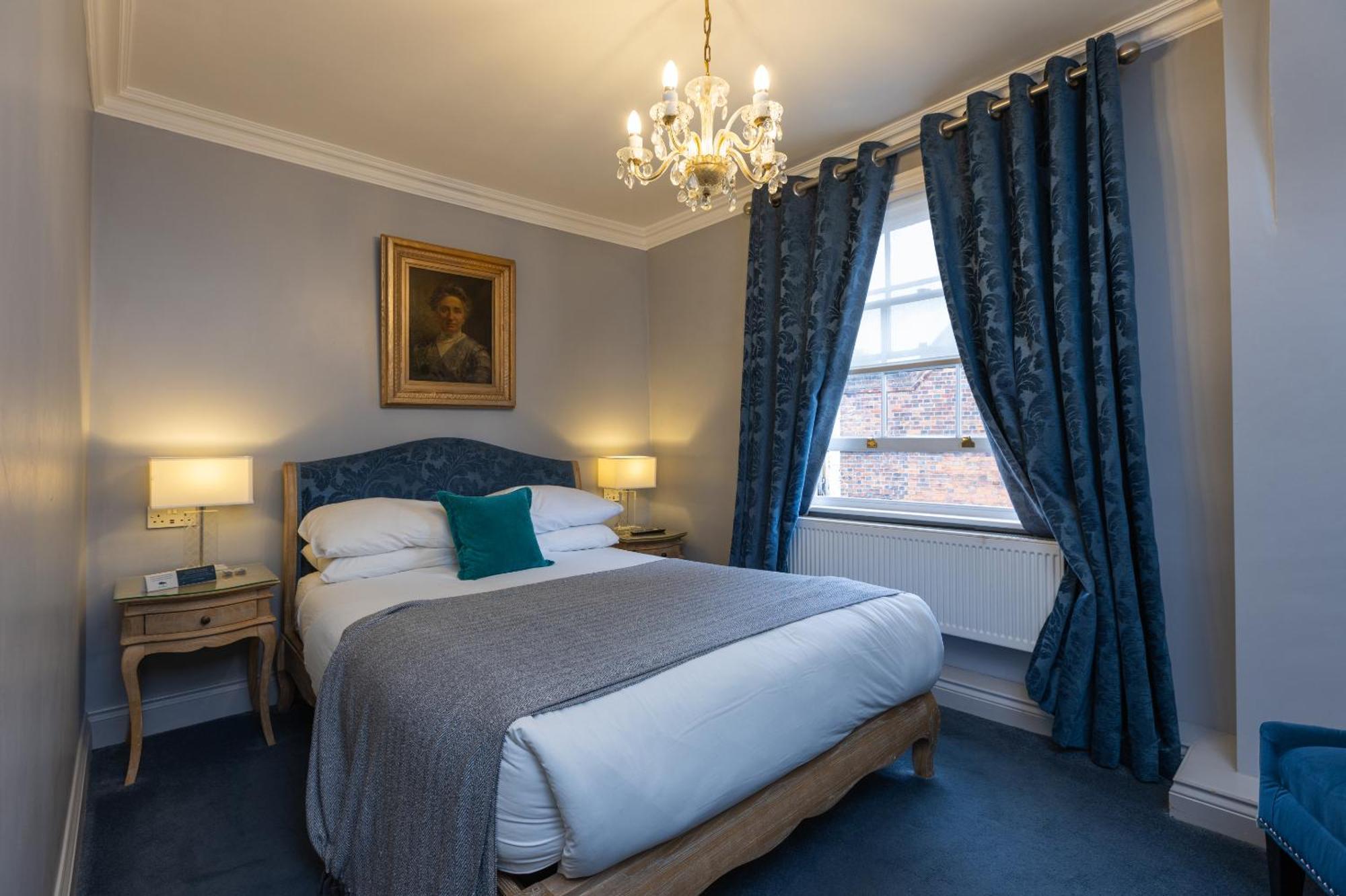 Blue Boar 3*