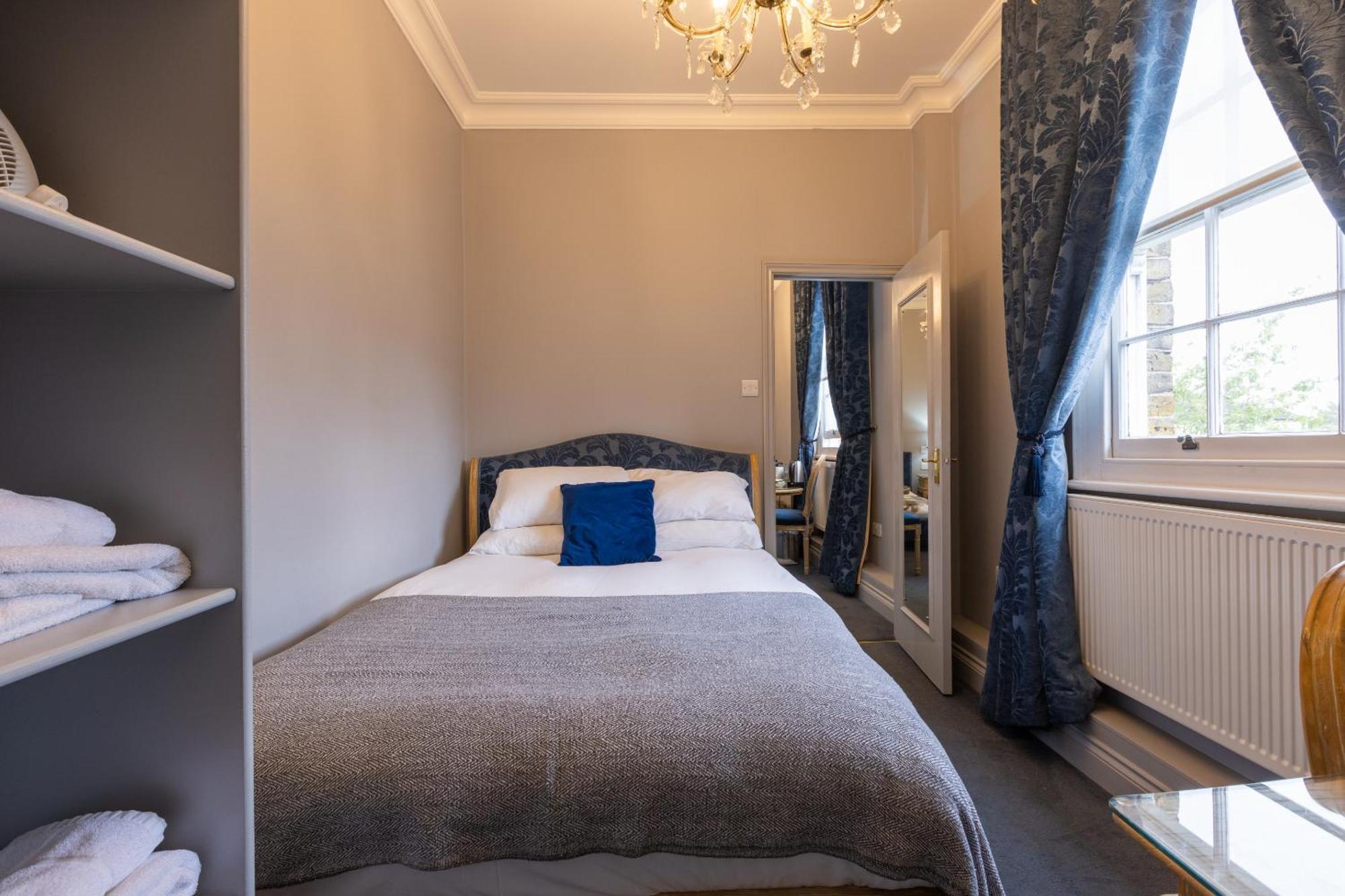 Blue Boar 3* Maldon