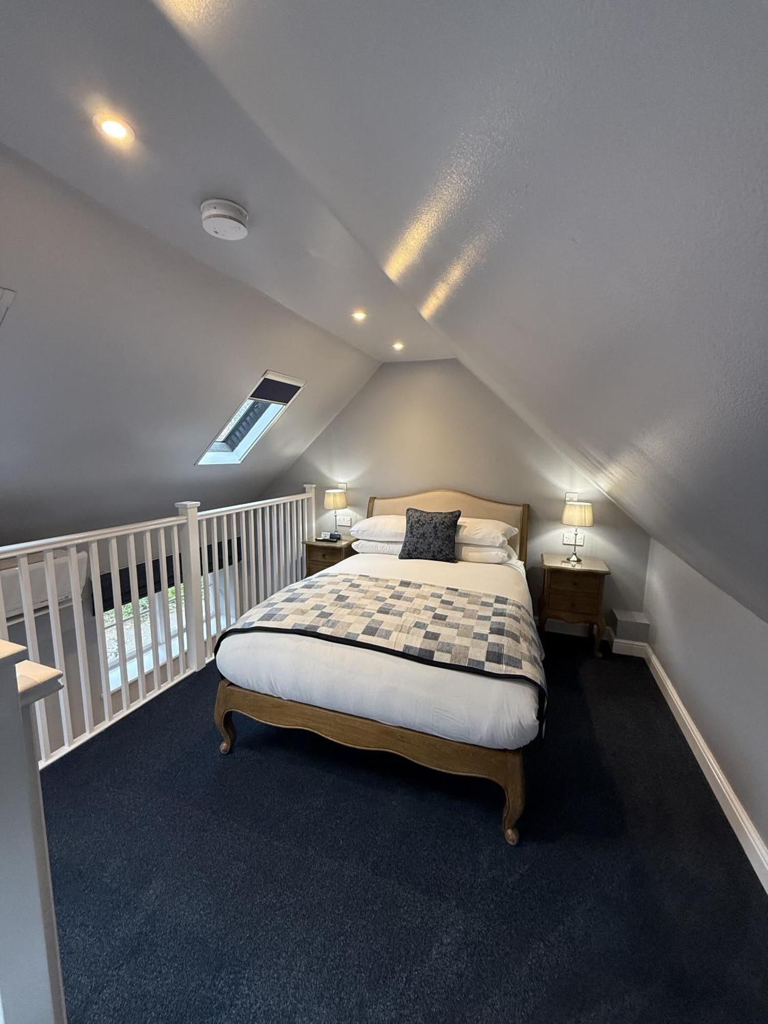 Отель Blue Boar 3*